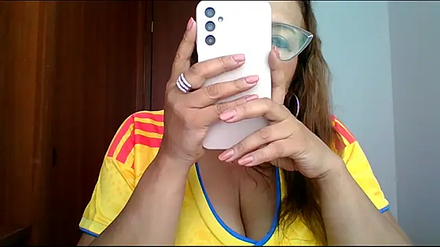 Snapshot of RossanaLionheart chatting on March 26, 2026, 12:25 pm RossanaLionheart online show from March 26, 2026, 12:25 pm