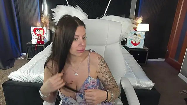 IsabellaFoxyy online show from March 22, 2026, 6:37 am