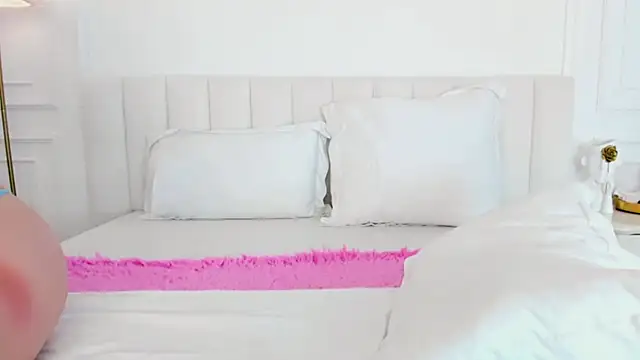 BELLALIMA online show from November 4, 2025, 2:15 am