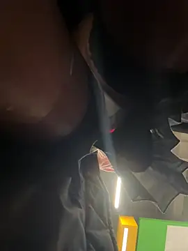 Snapshot of eveangelll chatting on December 1, 2025, 8:15 am eveangelll online show from December 1, 2025, 8:15 am