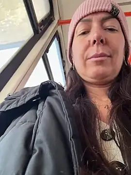 Snapshot of eveangelll chatting on January 17, 2026, 8:40 am eveangelll online show from January 17, 2026, 8:40 am