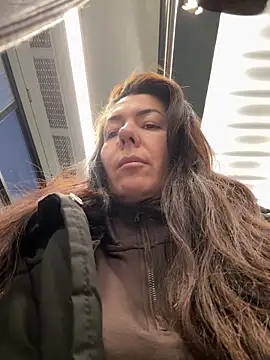 Snapshot of eveangelll chatting on February 6, 2026, 5:14 am eveangelll online show from February 6, 2026, 5:14 am