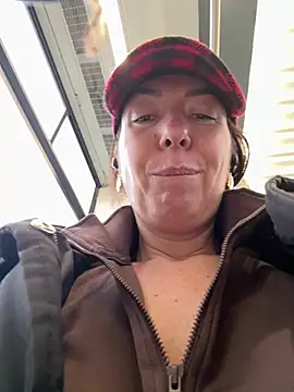 Snapshot of eveangelll chatting on February 7, 2026, 6:32 am eveangelll online show from February 7, 2026, 6:32 am