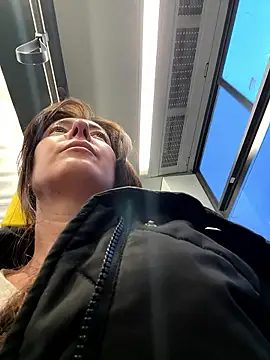 Snapshot of eveangelll chatting on January 8, 2026, 6:08 am eveangelll online show from January 8, 2026, 6:08 am