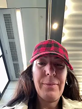 eveangelll online show from April 7, 2026, 4:25 am