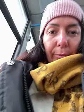 Snapshot of eveangelll chatting on December 17, 2025, 8:19 am eveangelll online show from December 17, 2025, 8:19 am