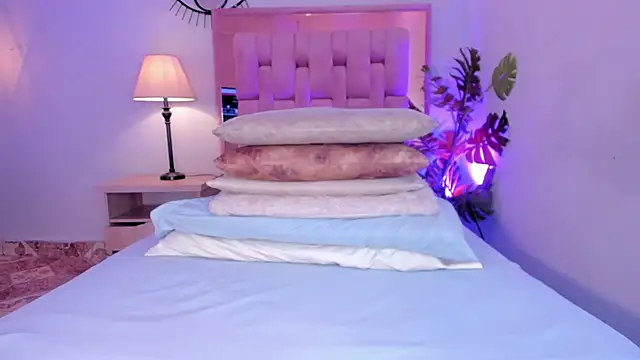 Voluptupus-girl online show from March 17, 2025, 6:00 pm