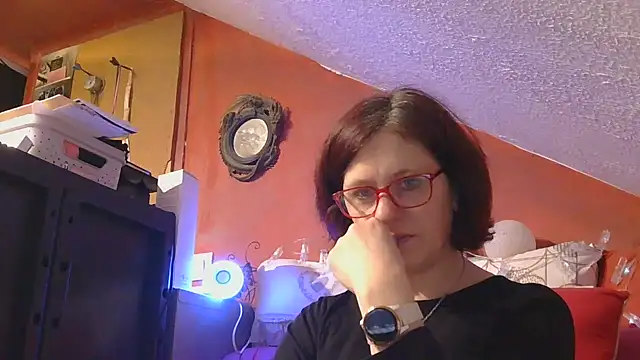 Snapshot of lanax chatting on March 10, 2026, 2:10 pm lanax online show from March 10, 2026, 2:10 pm