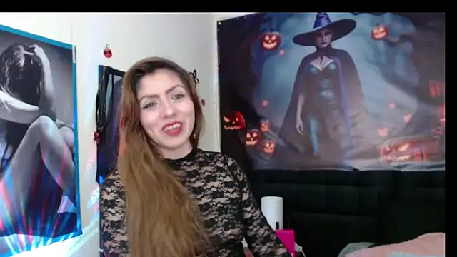 AnthonelaBella online show from October 24, 2025, 12:15 pm