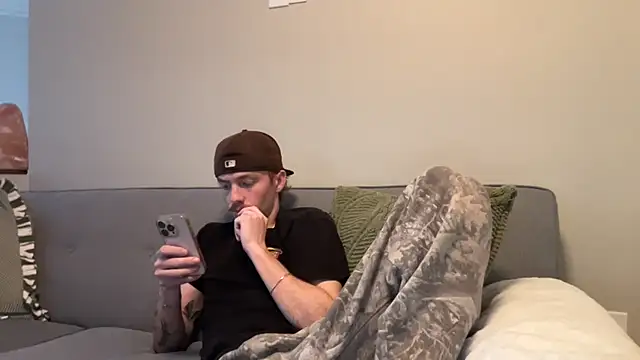 Snapshot of younghungginger chatting on November 9, 2025, 10:36 pm younghungginger online show from November 9, 2025, 10:36 pm