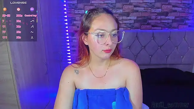 Snapshot of April_sommer1 chatting on March 5, 2025, 5:40 am April sommer1 online show from March 5, 2025, 5:40 am