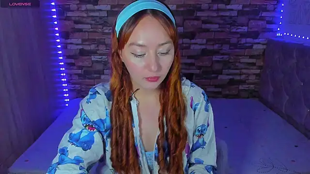 Snapshot of April_sommer1 chatting on March 23, 2025, 1:31 am April sommer1 online show from March 23, 2025, 1:31 am