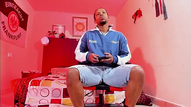 Snapshot of AlejoKhalifa_ chatting on February 5, 2026, 10:33 am AlejoKhalifa online show from February 5, 2026, 10:33 am