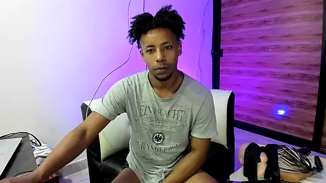 Snapshot of AlejoKhalifa_ chatting on March 4, 2025, 9:07 am AlejoKhalifa online show from March 4, 2025, 9:07 am