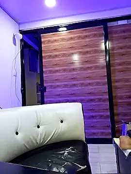 Snapshot of AlejoKhalifa_ chatting on February 15, 2025, 10:00 am AlejoKhalifa online show from February 15, 2025, 10:00 am