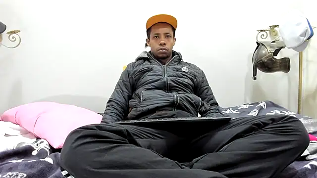 Snapshot of AlejoKhalifa_ chatting on February 23, 2025, 9:33 am AlejoKhalifa online show from February 23, 2025, 9:33 am
