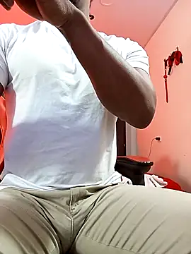 AlejoKhalifa  online show from March 6, 2026, 12:05 am