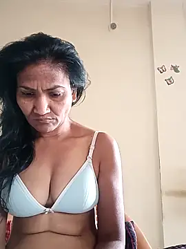 sunita6009 online show from February 13, 2026, 4:01 am