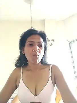 Snapshot of sunita6009 chatting on June 16, 2026, 2:44 am sunita6009 online show from June 16, 2026, 2:44 am