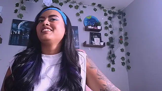 macey elliot  online show from November 25, 2025, 2:28 pm