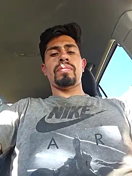 Snapshot of pene_latinoriico chatting on February 5, 2026, 11:00 pm pene latinoriico online show from February 5, 2026, 11:00 pm