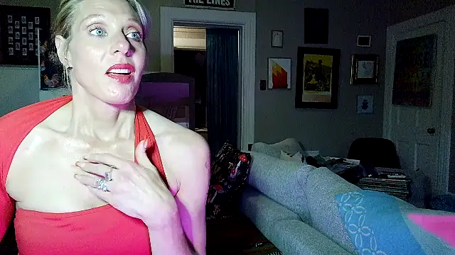 Glamazonx online show from February 4, 2026, 12:27 am