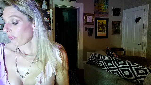 Glamazonx online show from March 3, 2026, 1:23 am