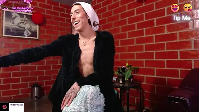 Snapshot of Trix_fiore_oficial chatting on February 15, 2026, 8:19 pm Trix fiore oficial online show from February 15, 2026, 8:19 pm