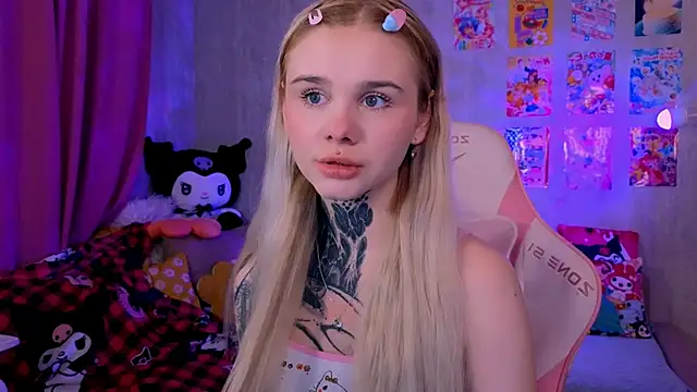 Britney Lynch online show from February 22, 2026, 7:04 pm