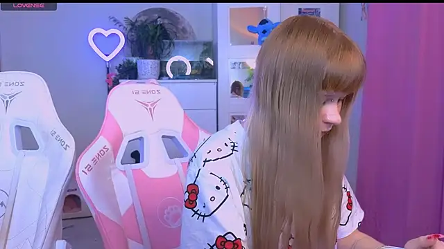 Britney Lynch online show from October 14, 2025, 10:53 pm