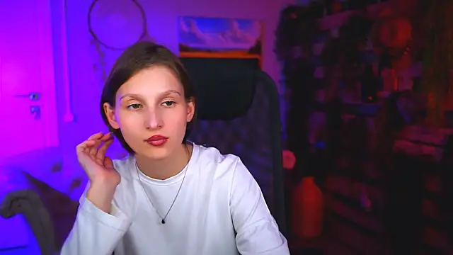 EllaHorton online show from May 12, 2026, 5:30 pm
