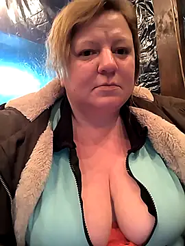 jusichka online show from November 28, 2025, 7:25 pm