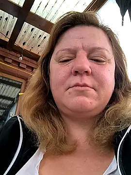 jusichka online show from November 15, 2025, 6:50 am