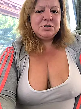 jusichka online show from October 13, 2025, 5:53 am