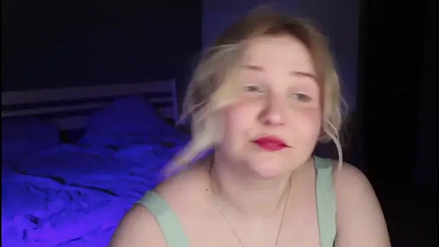 Snapshot of sensual_girrrl chatting on June 11, 2026, 12:23 am sensual girrrl online show from June 11, 2026, 12:23 am