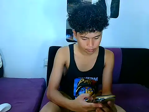 Asiantwink21 online show from December 17, 2025, 1:05 pm