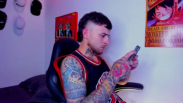 Snapshot of Drako_Lamar chatting on April 8, 2026, 10:55 pm Drako Lamar online show from April 8, 2026, 10:55 pm