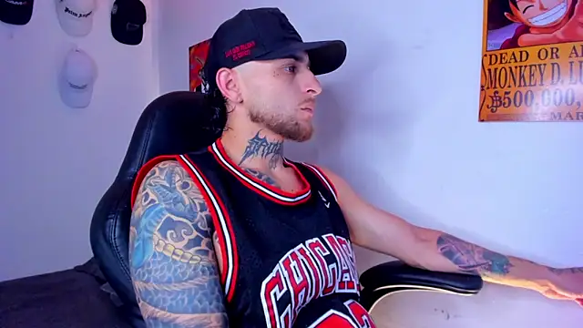 Snapshot of Drako_Lamar chatting on April 4, 2026, 9:10 pm Drako Lamar online show from April 4, 2026, 9:10 pm