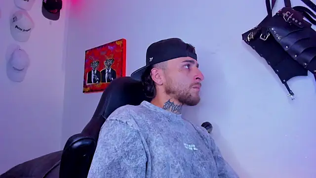 Snapshot of Drako_Lamar chatting on March 31, 2026, 2:30 pm Drako Lamar online show from March 31, 2026, 2:30 pm