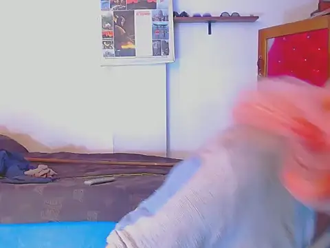 Snapshot of LorenJade chatting on February 15, 2026, 11:47 pm LorenJade online show from February 15, 2026, 11:47 pm