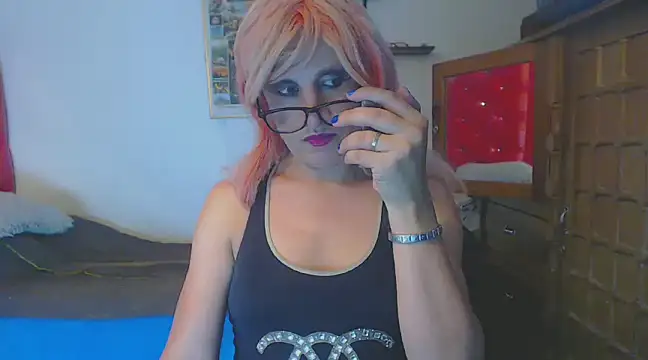 Snapshot of LorenJade chatting on February 11, 2025, 6:08 am LorenJade online show from February 11, 2025, 6:08 am