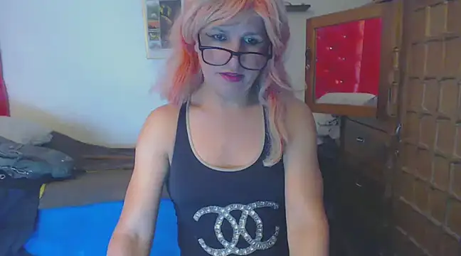 Snapshot of LorenJade chatting on February 12, 2025, 11:09 pm LorenJade online show from February 12, 2025, 11:09 pm