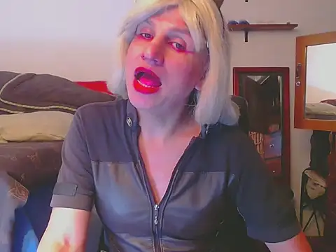 LorenJade online show from April 25, 2026, 9:01 am