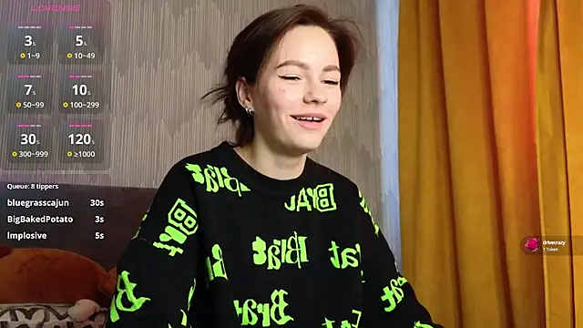 Snapshot of girl_with_snaketatto0 chatting on January 23, 2025, 7:22 am girl with snaketatto0 online show from January 23, 2025, 7:22 am