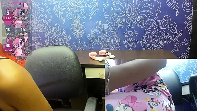 Snapshot of DEVORA_TAYLOR chatting on December 19, 2024, 12:23 pm DEVORA TAYLOR online show from December 19, 2024, 12:23 pm