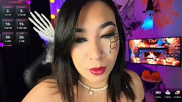 leahtemptation3 online show from October 26, 2025, 7:09 am