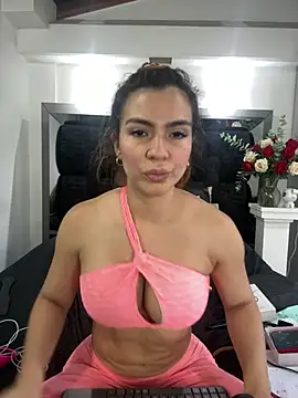 Snapshot of Arianna_Jones1 chatting on May 14, 2026, 10:07 pm Arianna Jones1 online show from May 14, 2026, 10:07 pm