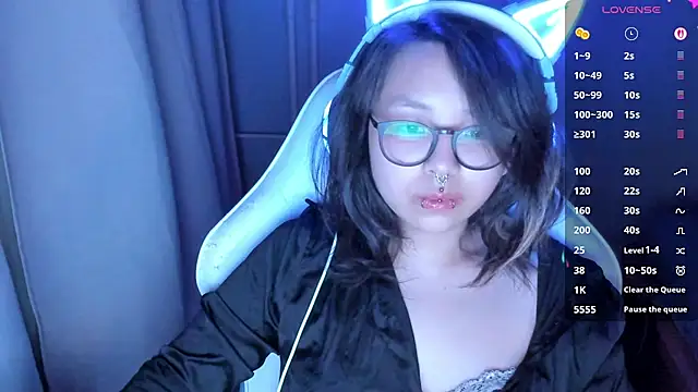 maydaykimmy online show from July 17, 2026, 9:12 pm