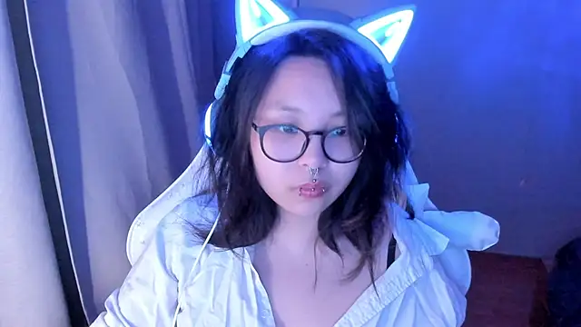 maydaykimmy online show from June 24, 2026, 8:17 pm