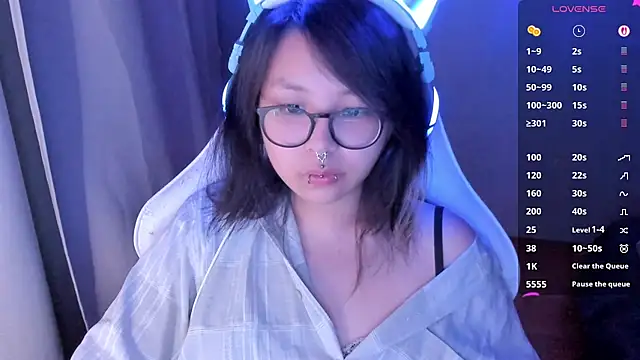 maydaykimmy online show from June 26, 2026, 8:36 pm
